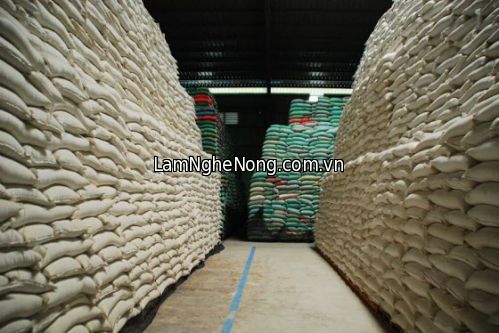 Bán gạo, cám trấu SLL giá gốc tại nhà máy xay xát - Gạo 8000 đồng/kg Cám 4600 đồng/kg